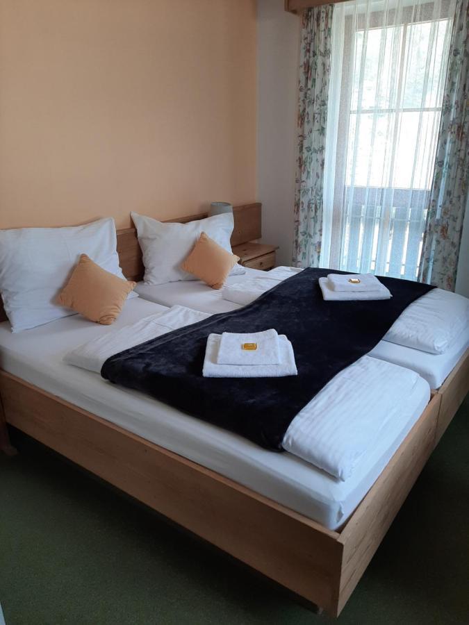 Hotel Landgasthof Frankenstern Goessweinstein Eksteriør bilde